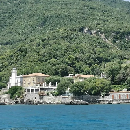 La Cessuta-cilento Nyaraló *